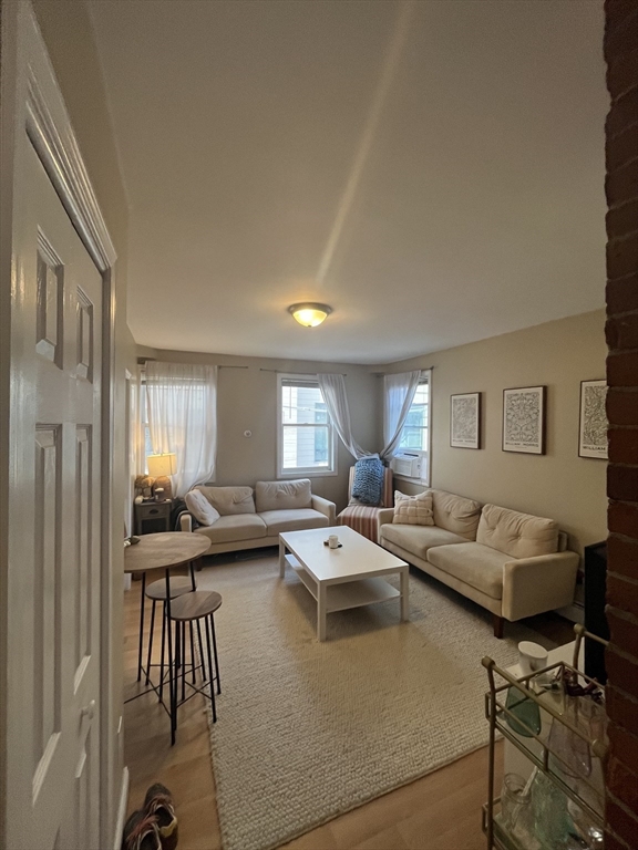 317 Silver - South Boston