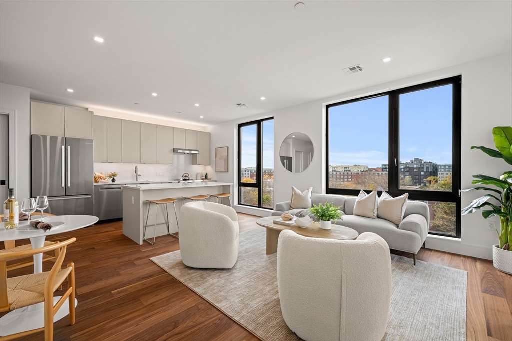 1515 Commonwealth - Brighton