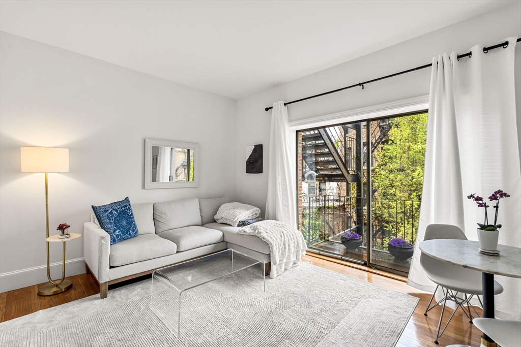21 Hancock St. - Beacon Hill