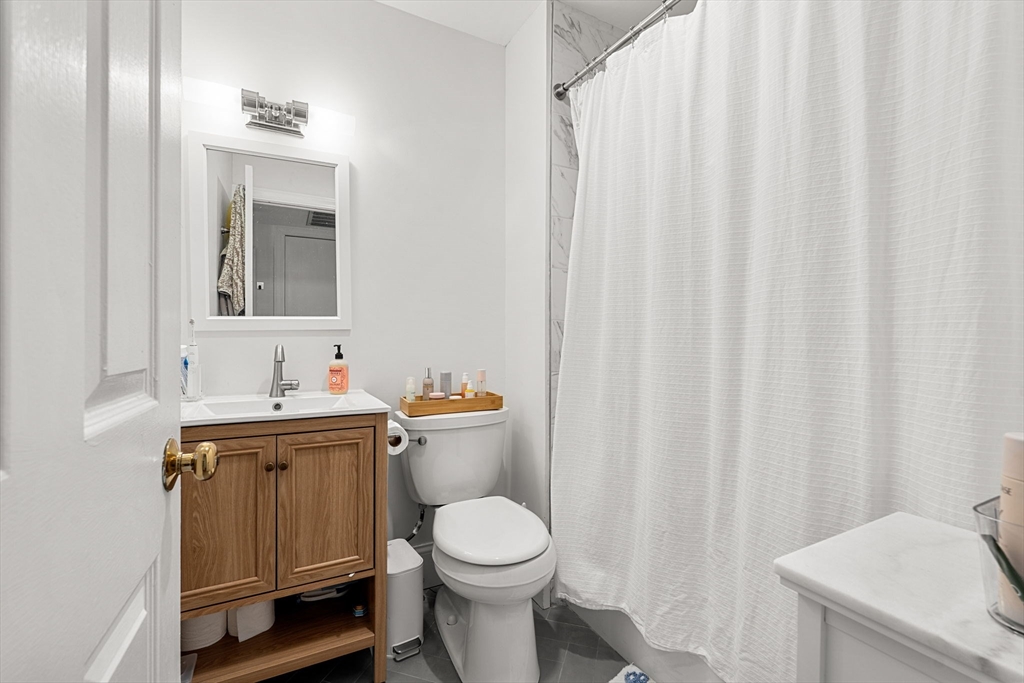 21 Hancock St. - Beacon Hill