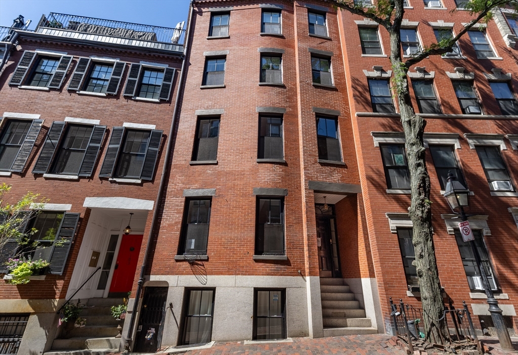 101 Myrtle St. - Beacon Hill