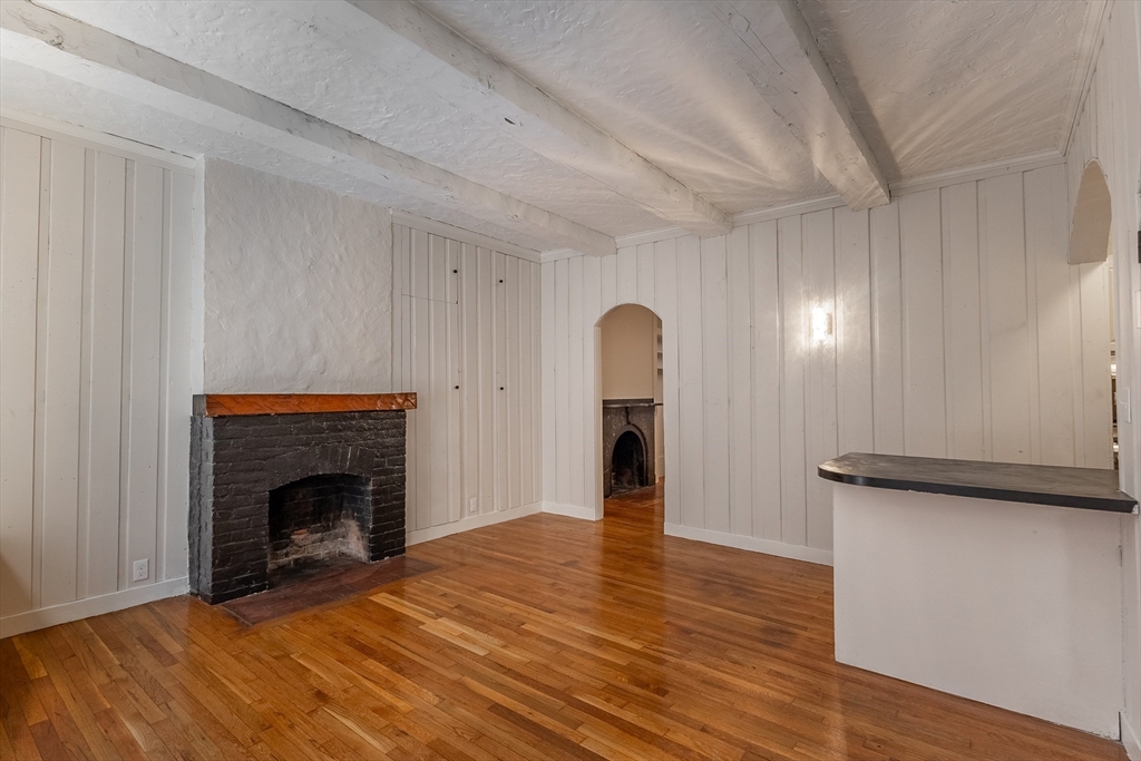 101 Myrtle St. - Beacon Hill