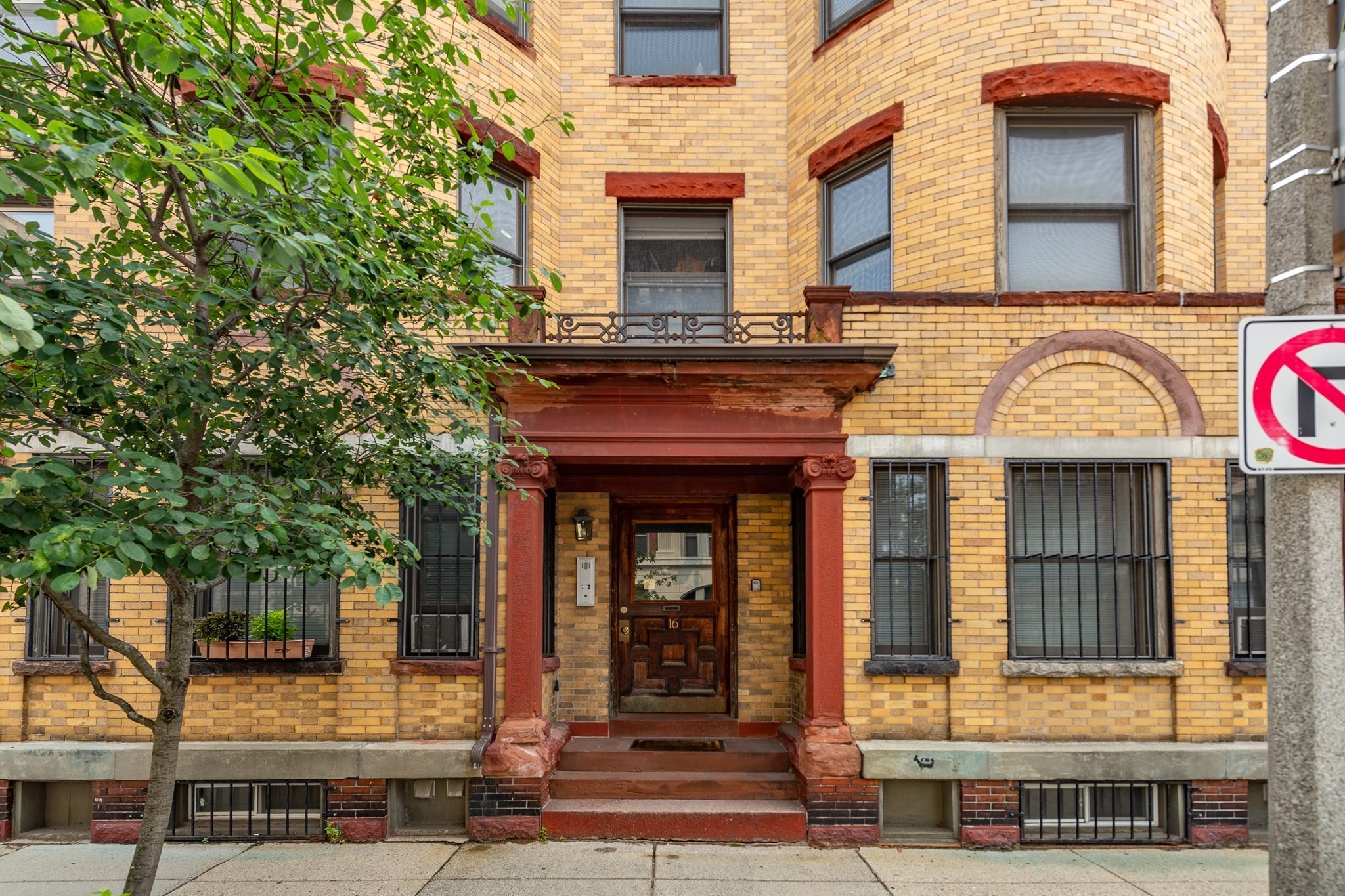 16 Edgerly - Fenway