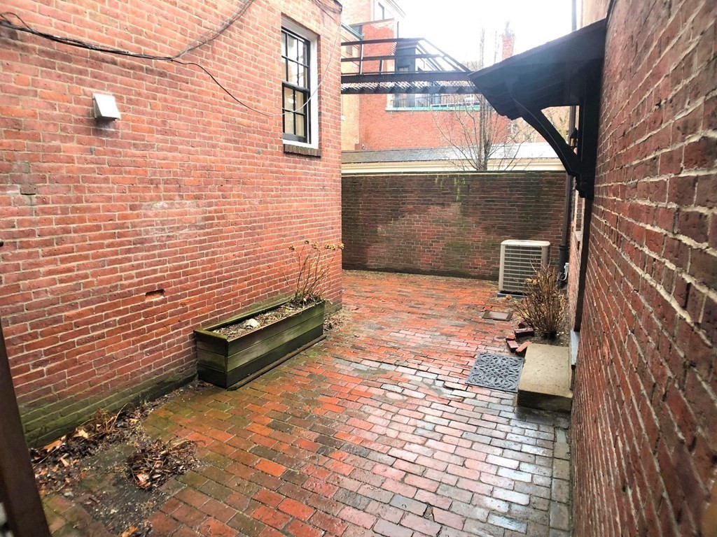 29 Branch - Beacon Hill