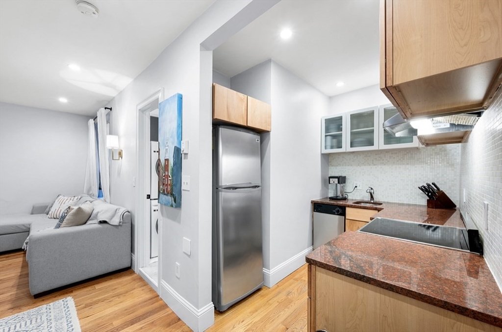 25 Clark St. - North End
