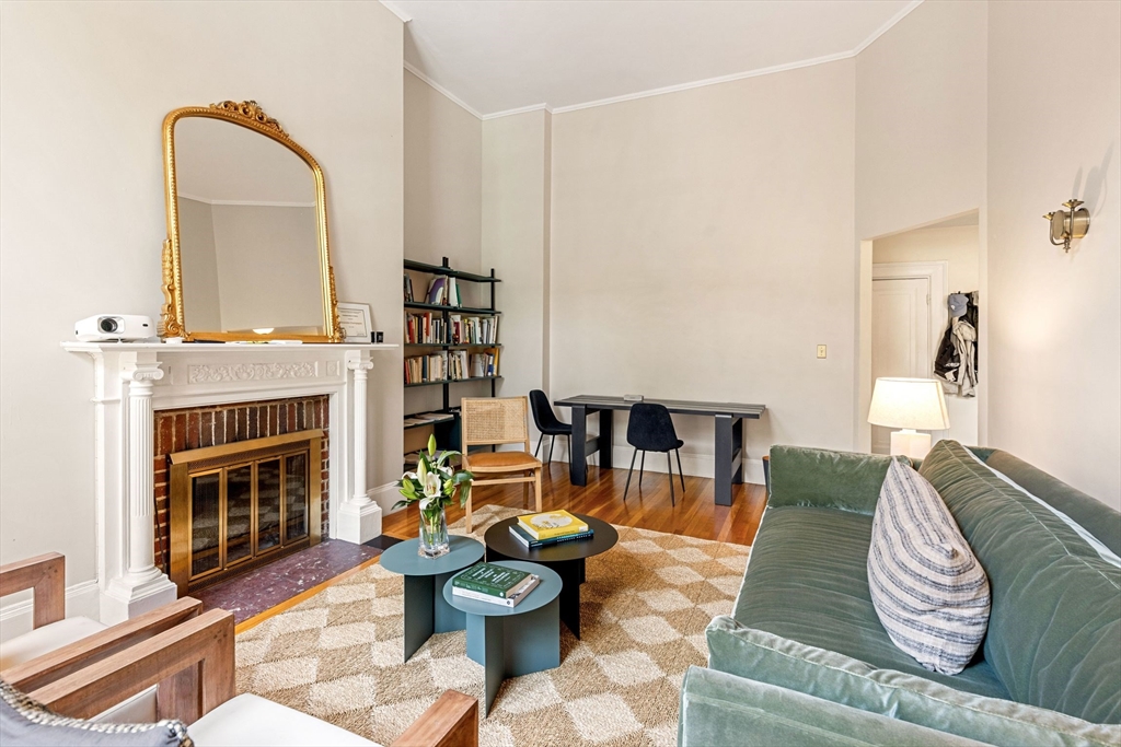 207 Commonwealth Ave. - Back Bay