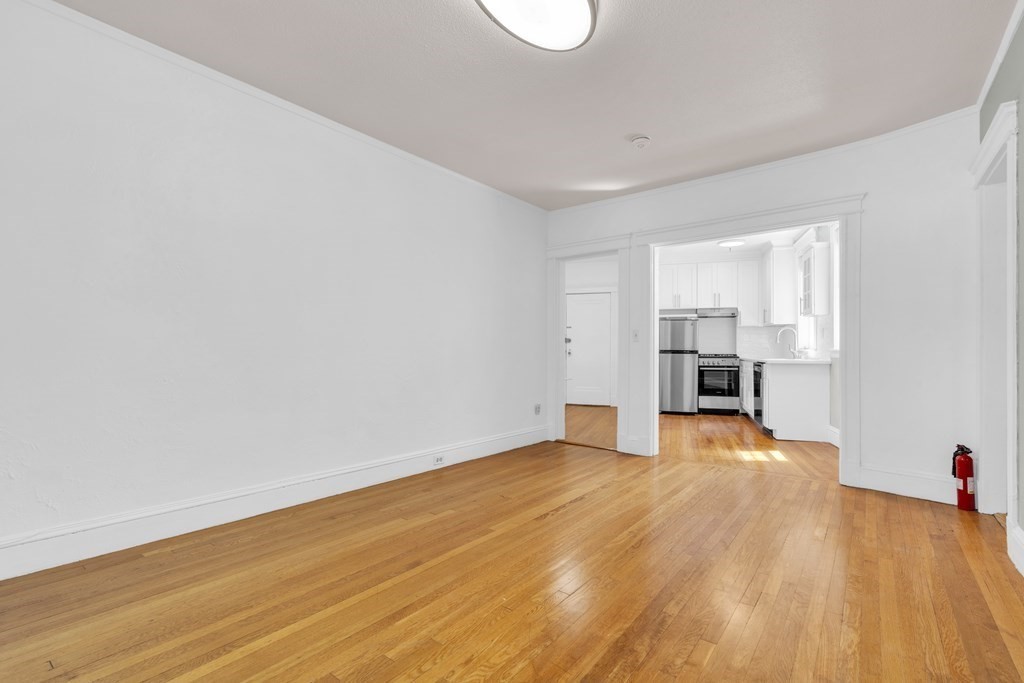 122 Riverway - Fenway