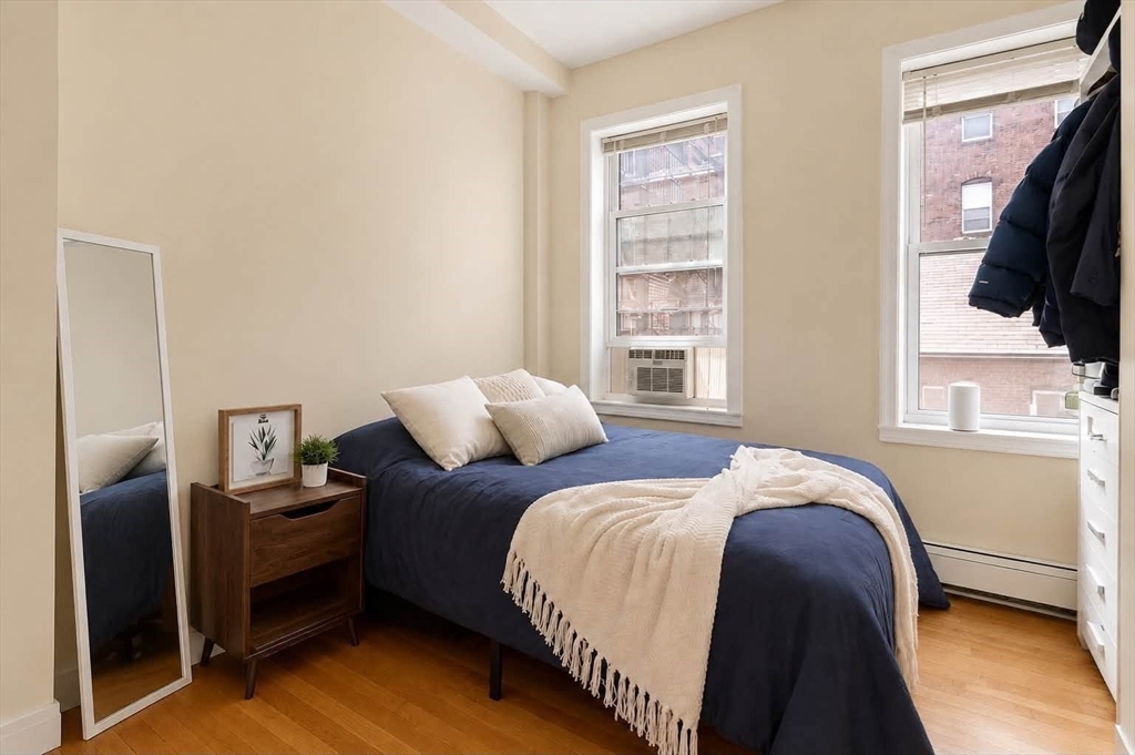 28 Phillips St. - Beacon Hill