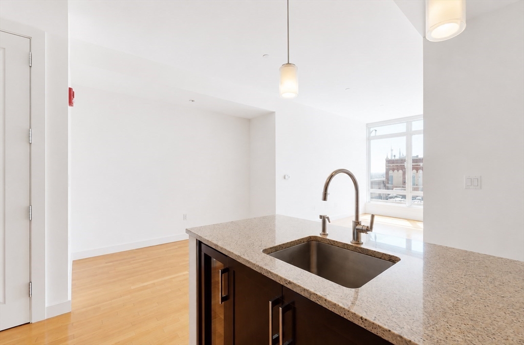 400 Stuart - Back Bay