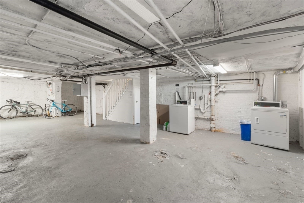 62 West Cedar - Beacon Hill