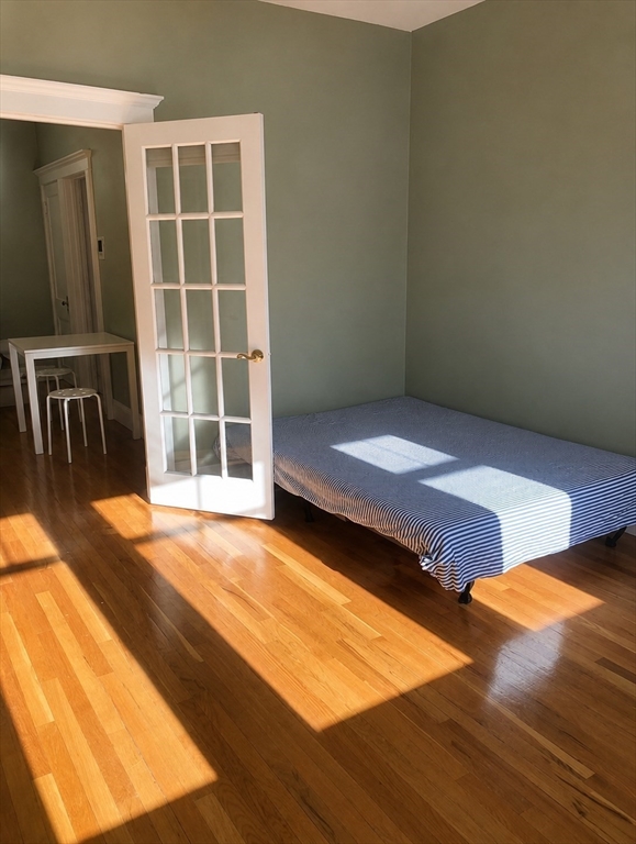 60 Jamaicaway - Mission Hill