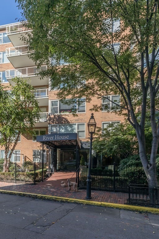 145 Pinckney - Beacon Hill