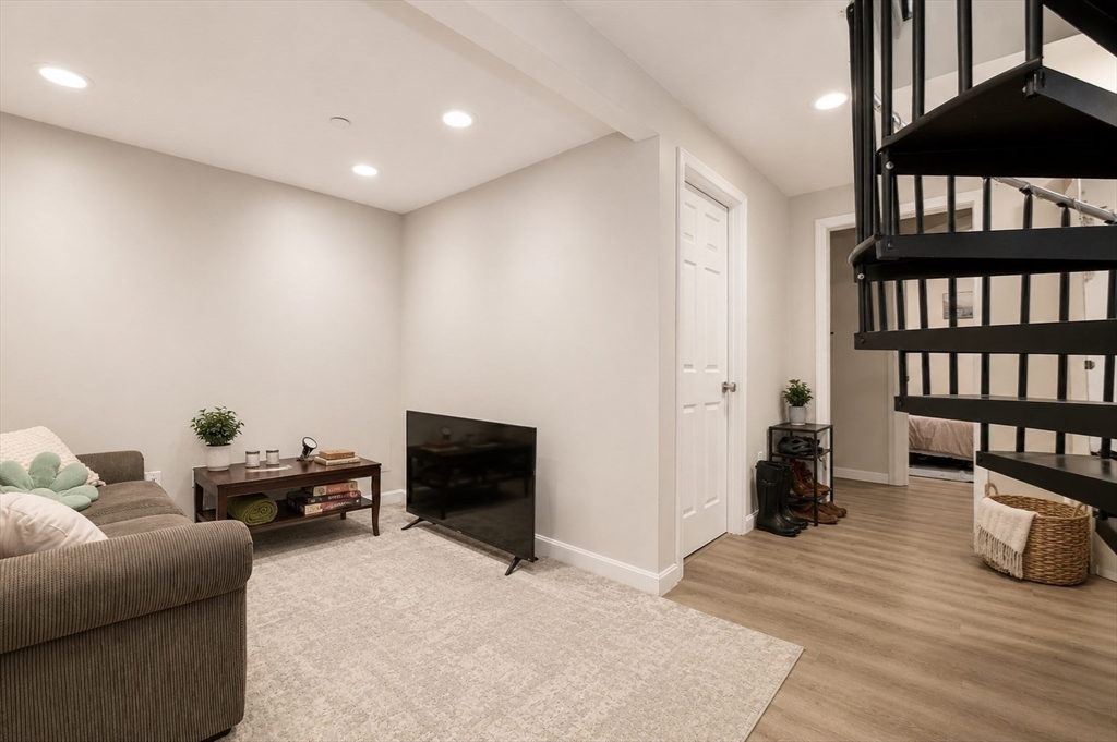 28 Cooper St. - North End