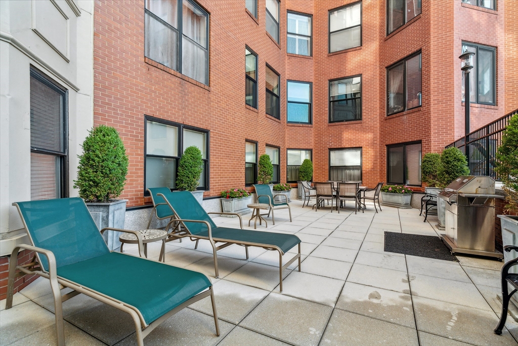 390 Commonweath Ave. - Back Bay