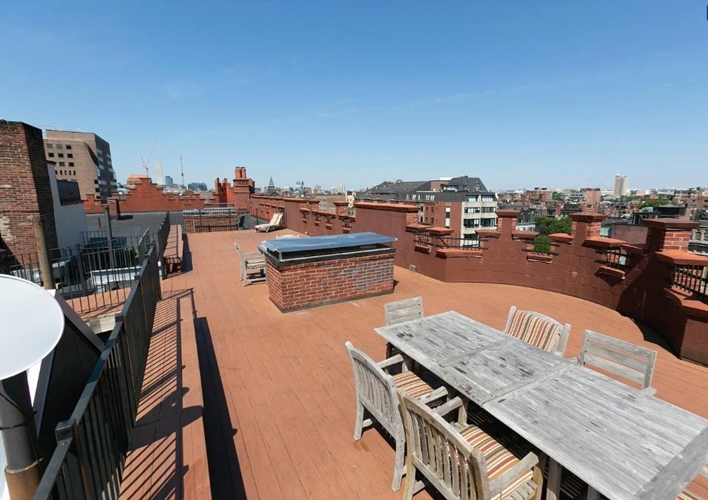 271 Dartmouth St. - Back Bay