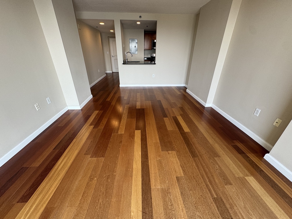 8 Museum Way - East Cambridge