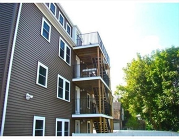 15-17 Grant Pl. - Dorchester