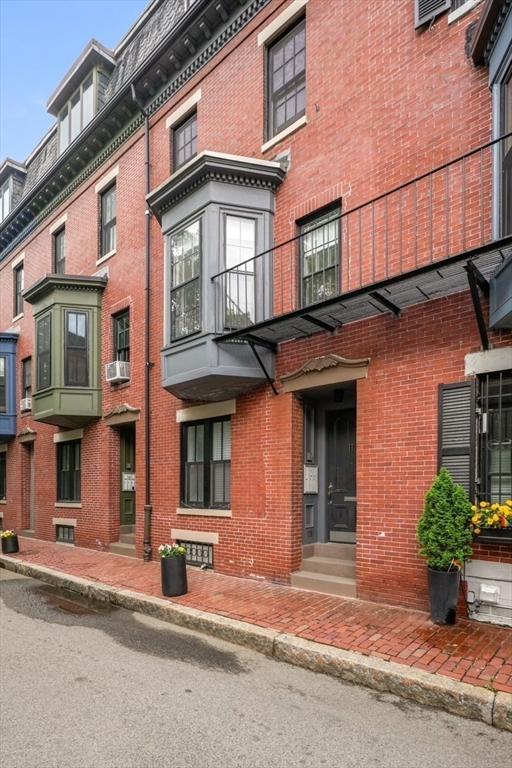 11 Dartmouth Pl. - South End