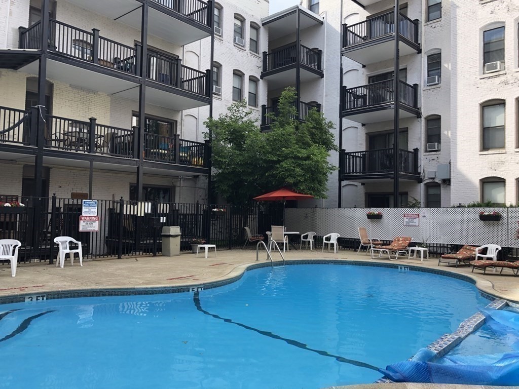 4 Commonwealth Ct. - Brighton