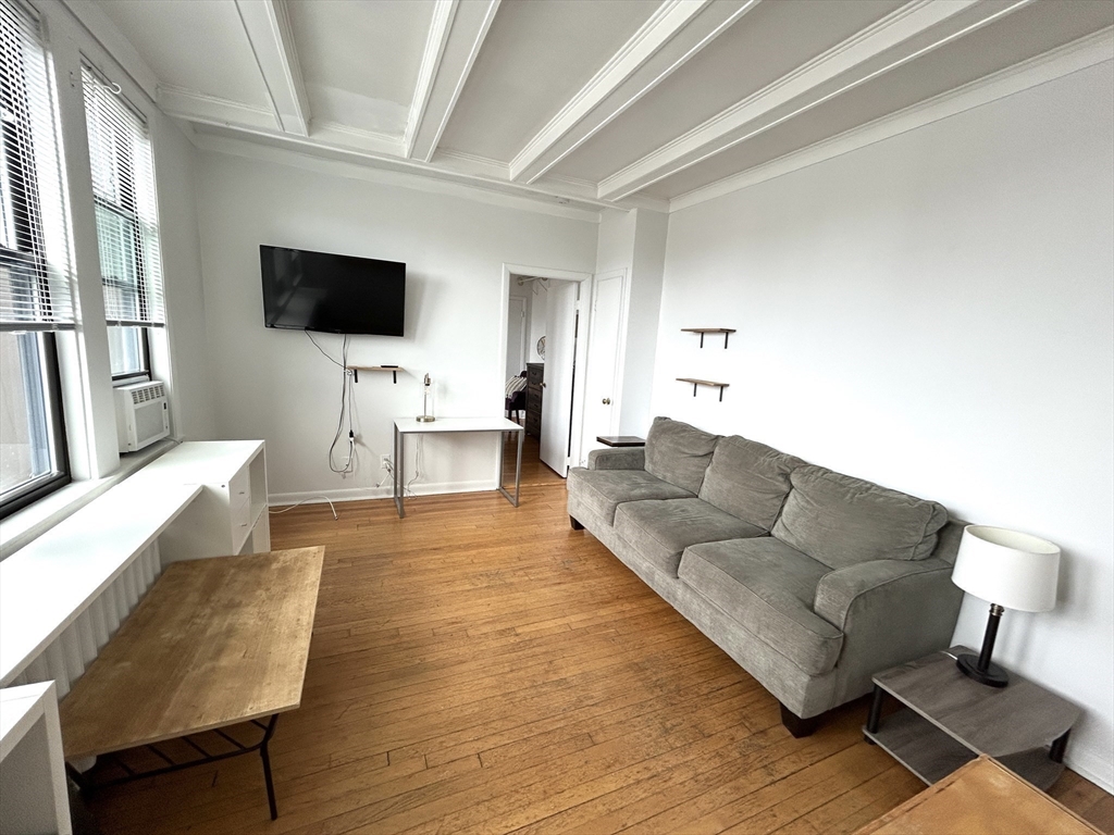 4 Commonwealth Ct. - Brighton