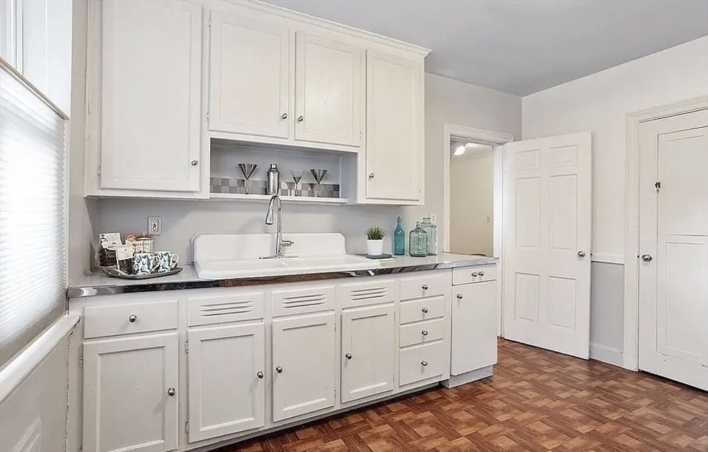 60 Sutherland Rd. - Brighton