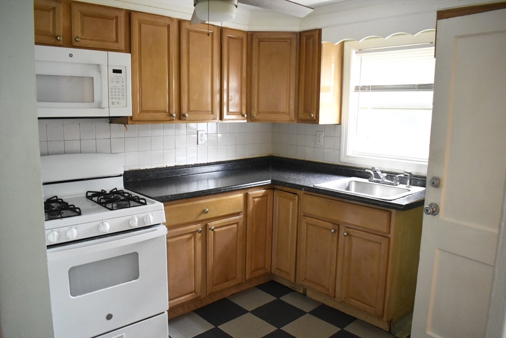 63 Tyler St. - Hyde Park
