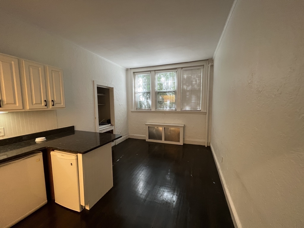 90 Kilsyth Rd. - Brighton