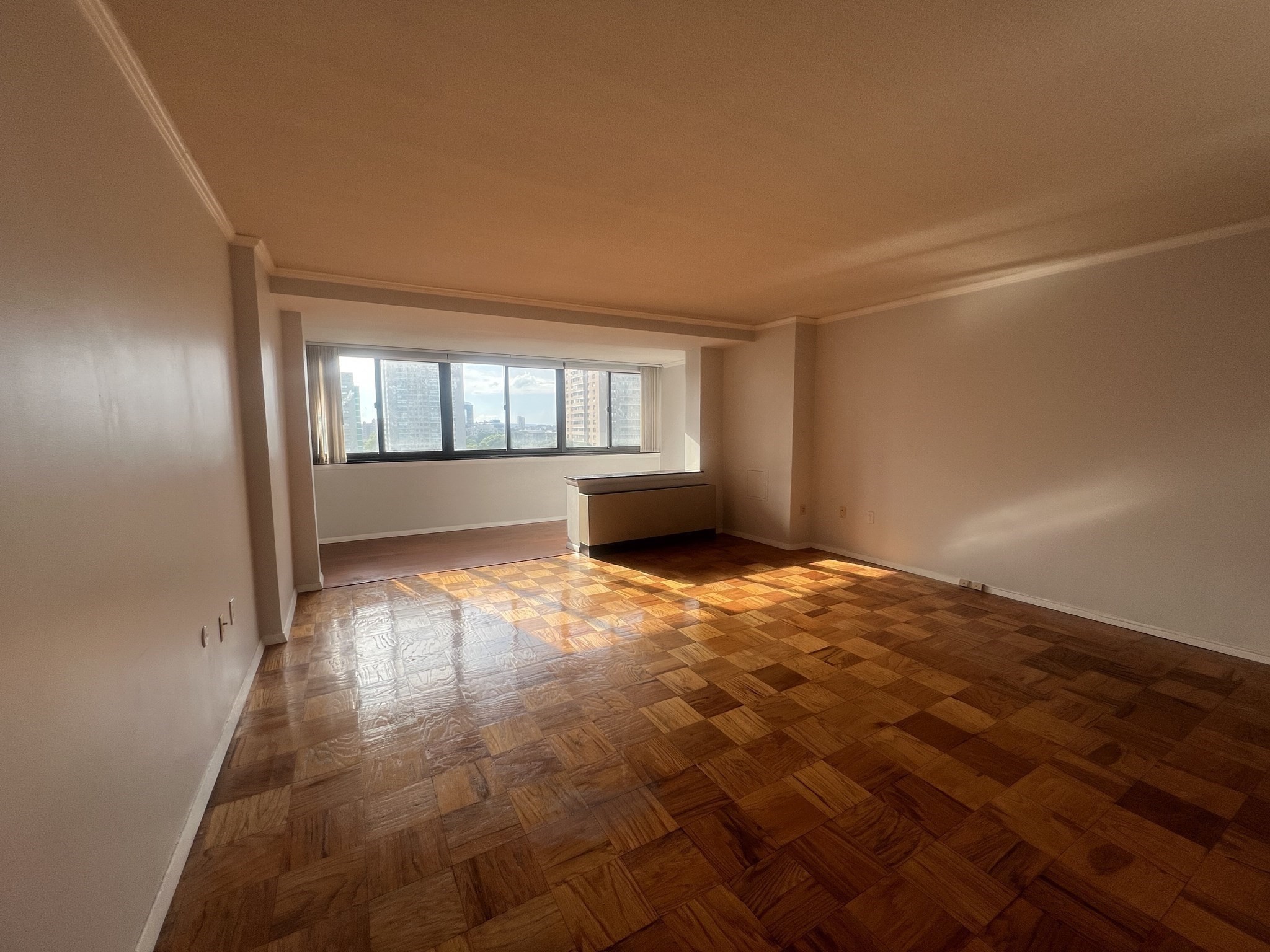 9 Hawthorne Pl. - West End