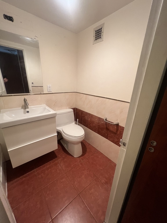 9 Hawthorne Pl. - West End