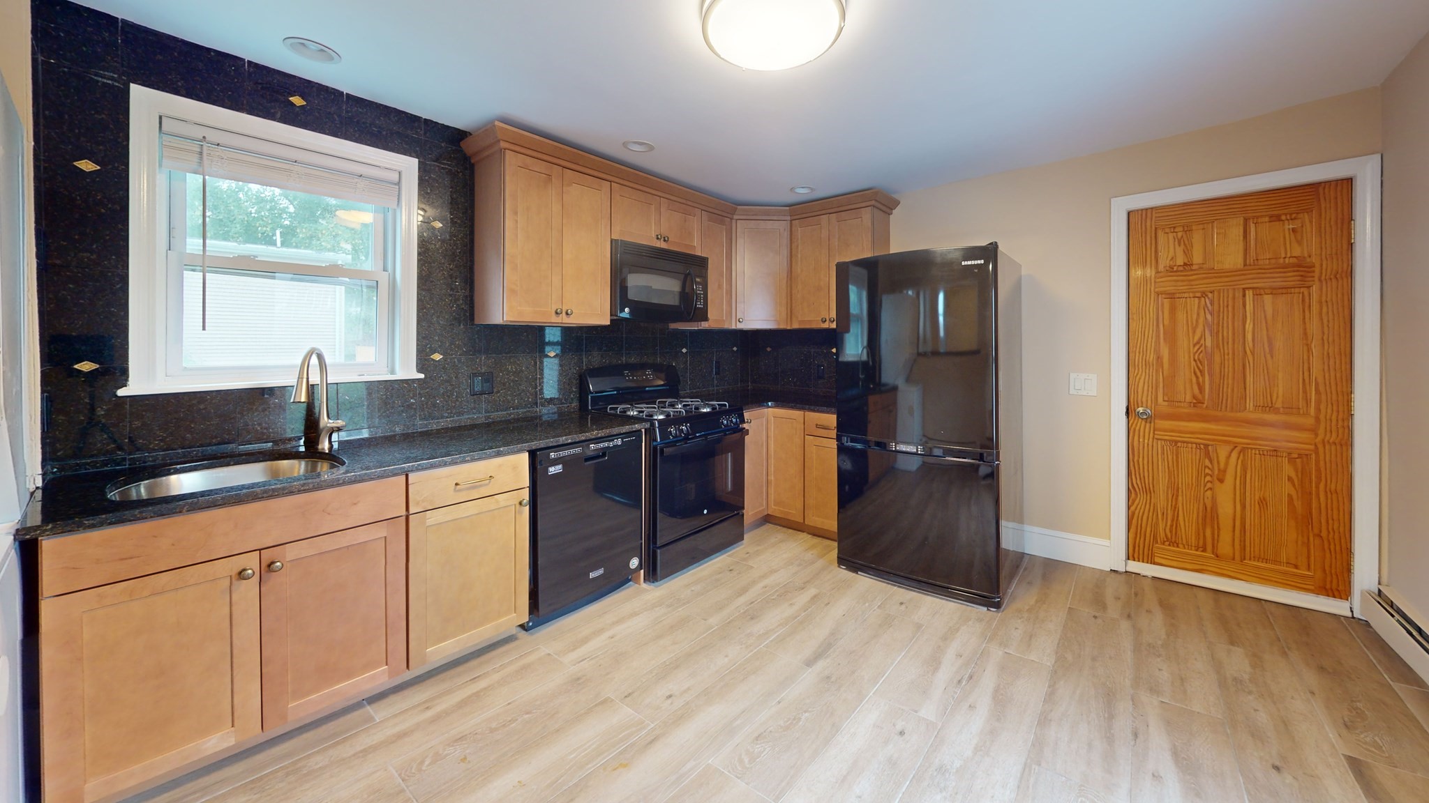 49 Glenwood - Magoun Square