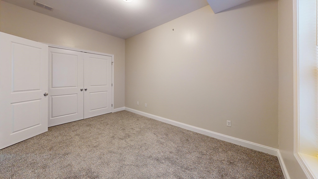 60 Holworthy - Roxbury
