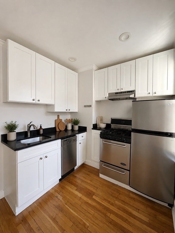 61 Phillips St. - Beacon Hill