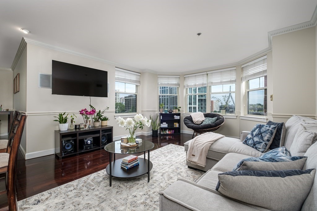 150 Staniford - West End