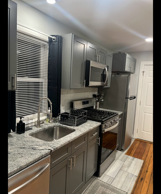 122 Central Ave. - Hyde Park