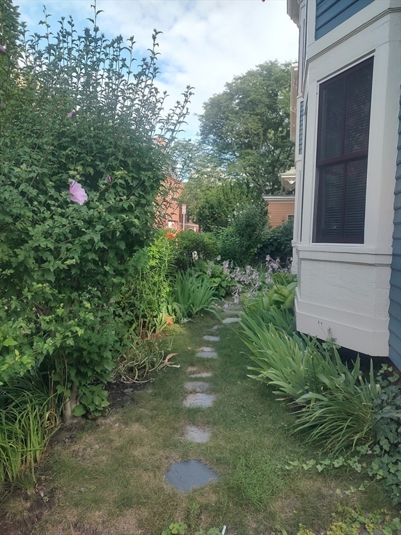 28 Mount Auburn St. - Riverside
