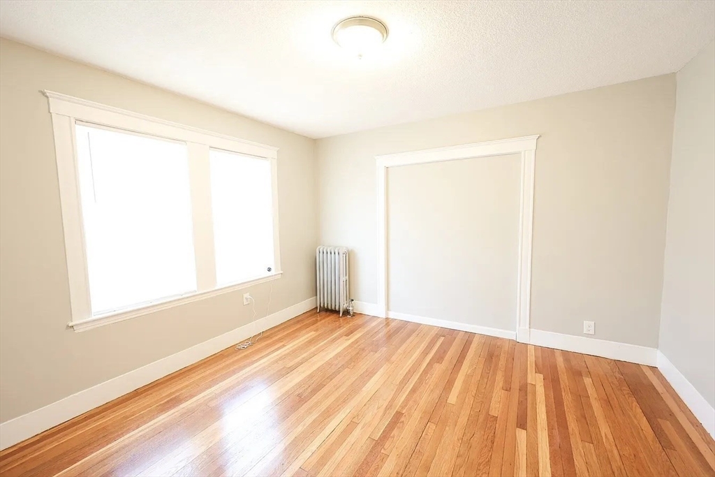8-10 Mattakeeset St. - Hyde Park