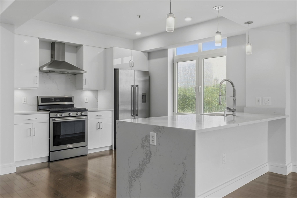 262 Monsignor O'brien Highway - East Cambridge