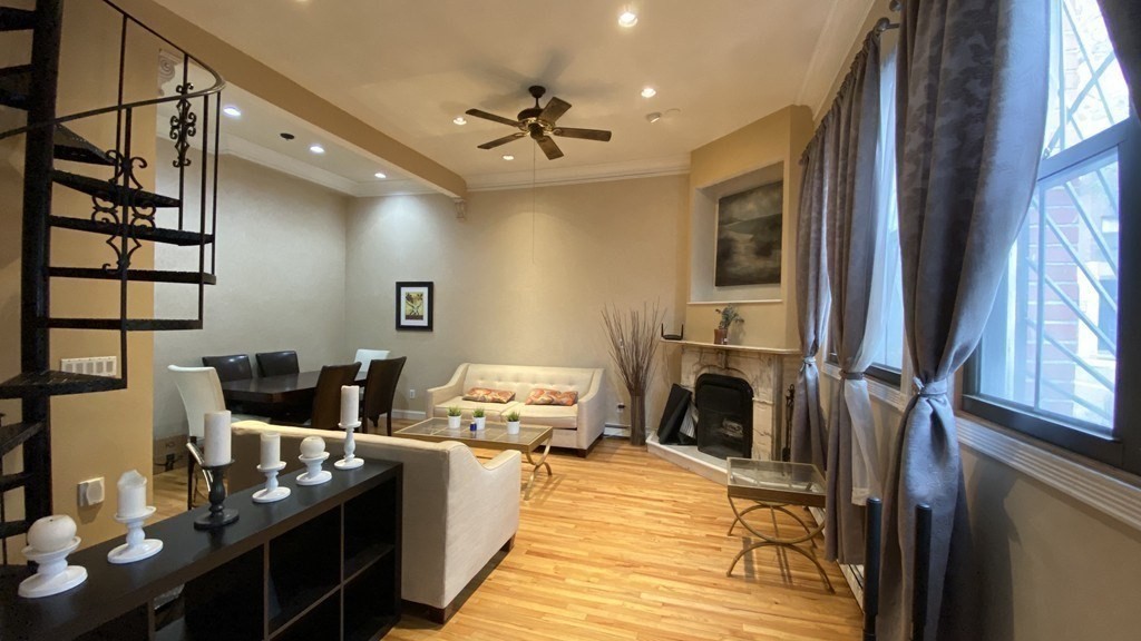 608 Tremont - South End
