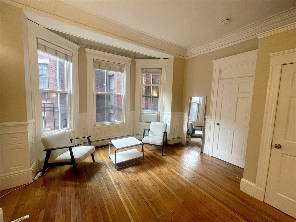 591 Beacon - Back Bay