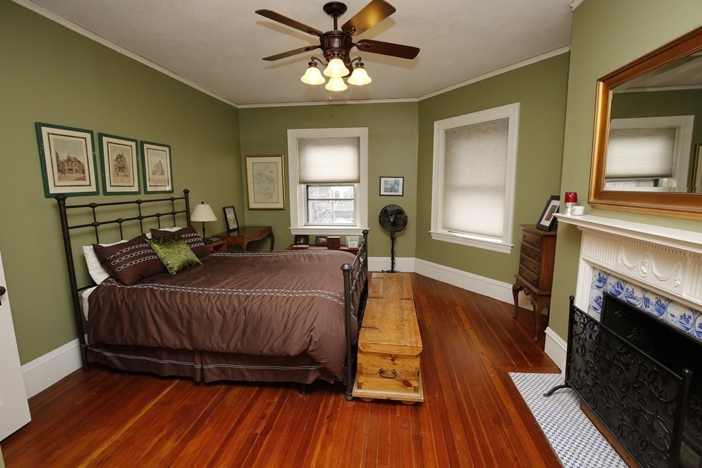 919 Beacon St. - Fenway