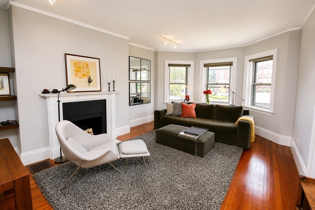 919 Beacon St. - Fenway