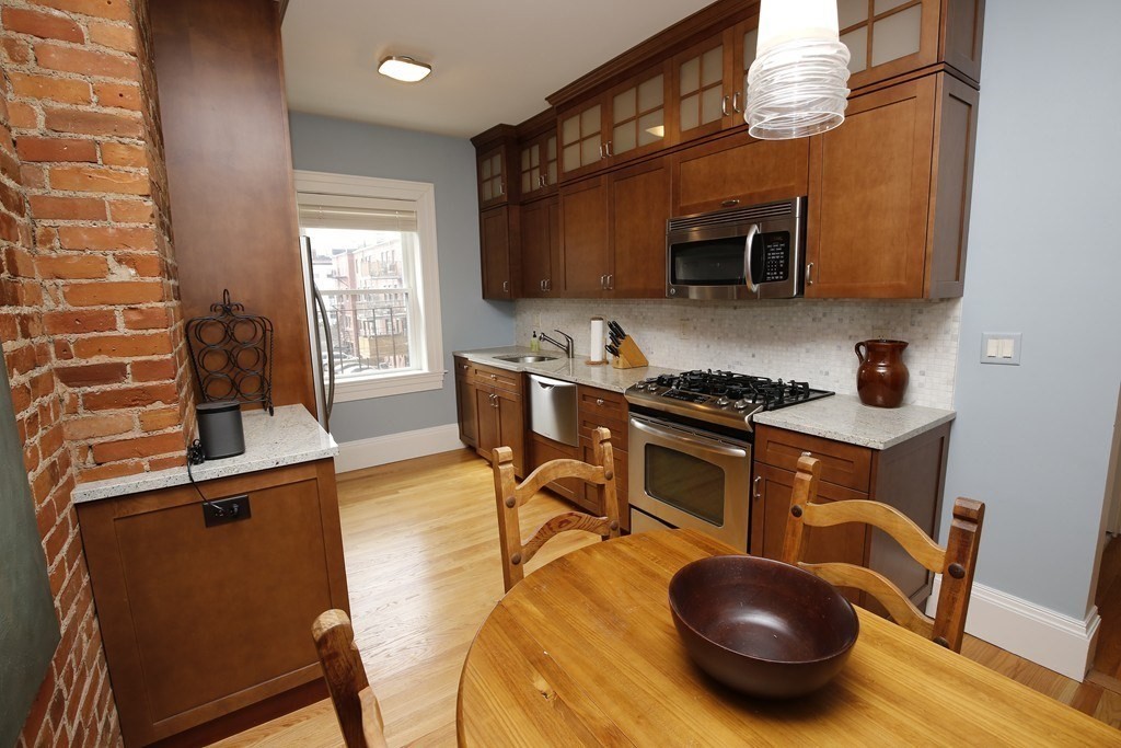 919 Beacon St. - Fenway
