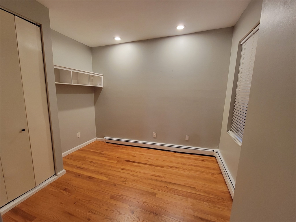 390 Riverway - Mission Hill