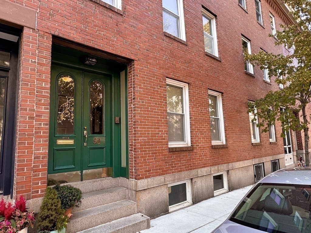 92 Elm St. - Charlestown