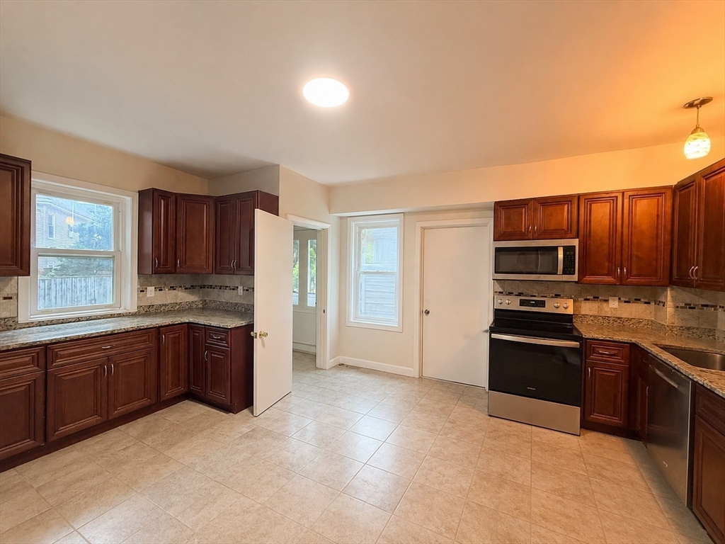 36 Champney - Brighton