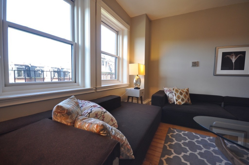 218 Newbury St. - Back Bay