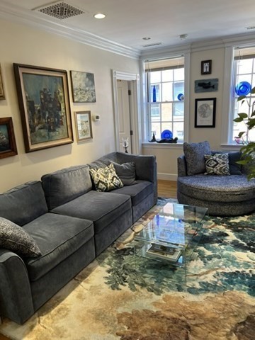 62 Myrtle St. - Beacon Hill