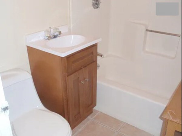 105 Cedar St. - Roxbury