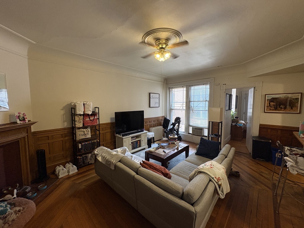 525 Beacon - Back Bay