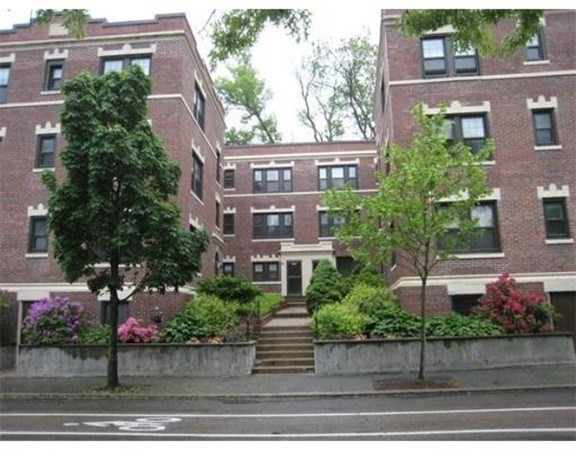 590 Washington St. - Coolidge Corner